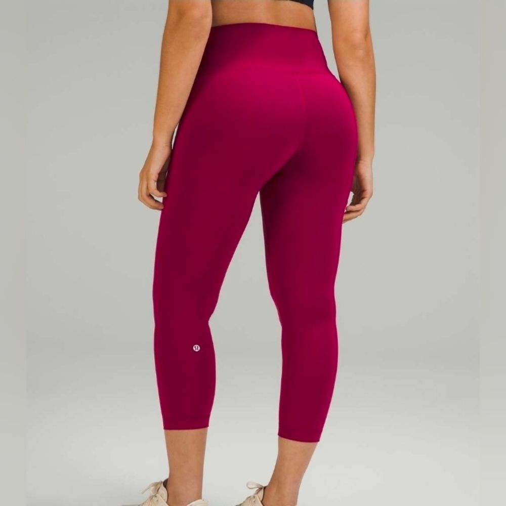 Lululemon Wunder Train Contour Fit High-Rise Crop 23 In Seam Pomegranate Size 2